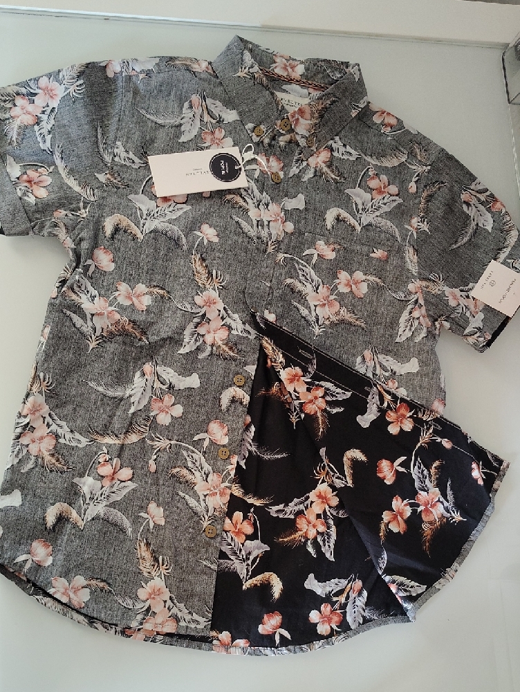 New Gray Beachy Floral Short-Sleeve Button-Down Shirt Youth Size L 14